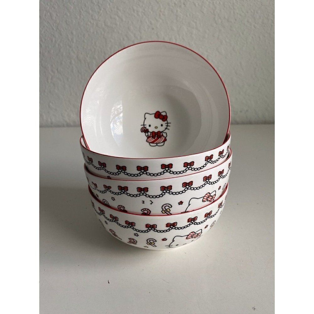 Set Of 4 Sanrio Hello Kitty Ceramic 27 Oz Bowl Christmas Candy Cane Garland NEW